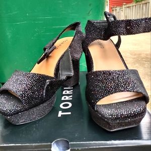 Torrid black sparkle platform heels 6W